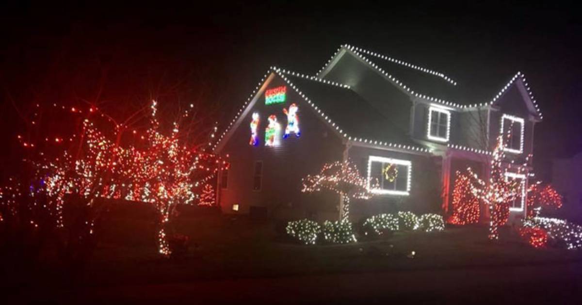 Where To See Christmas Lights In Saratoga Springs Streets & Neighborhoods