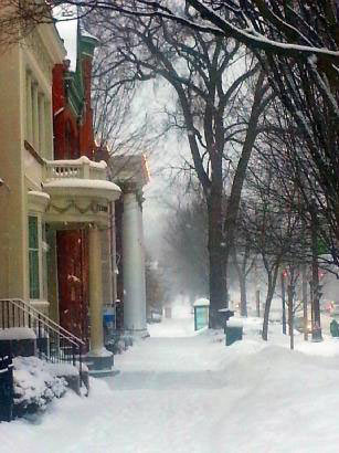 winter street in saratoga