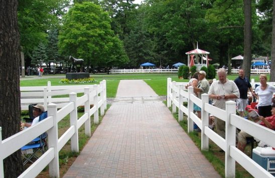 011saratogapaddockentrance2.jpg